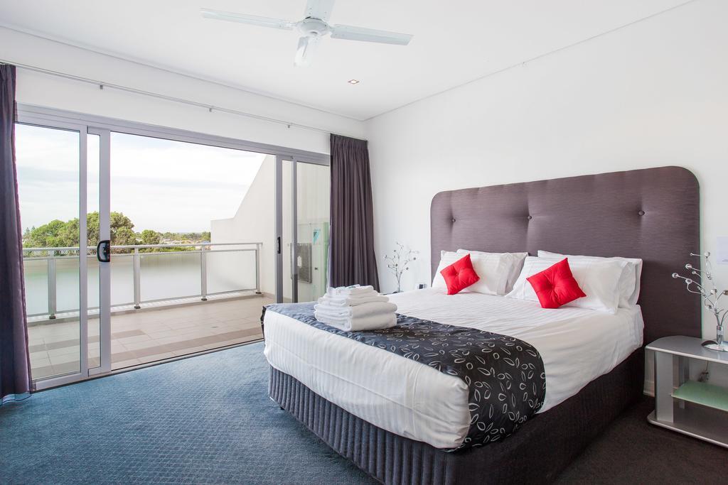 Spinnakers By Rockingham Apartments Exterior foto